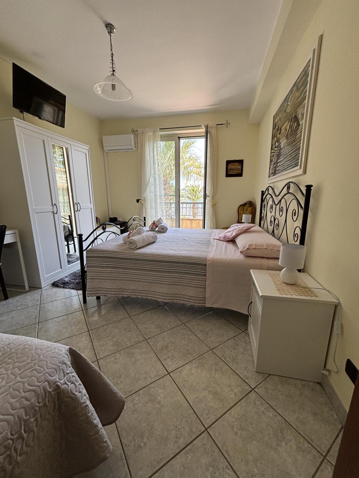 B&B Villa Alba Messina Esterno foto